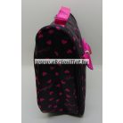 Nagy-kozmetikai-taska-fekete-sziv