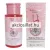 Kiss Beauty Skin Clinic 180ml-es sminklemosó rózsaszín-fehér virágmintás doboza és pink flakonja pattintós kupakkal.