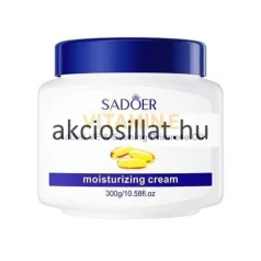 Sadoer Vitamin E Added VE és Evening Primrose Oil 300g-os hidratáló krém fehér színű kerekített műanyag tégelyben sötétkék színű csavaros kupakkal és fehér címkével melyen három darab sárga színű olajkapszula grafikája látható kék csíkkal és feliratokkal