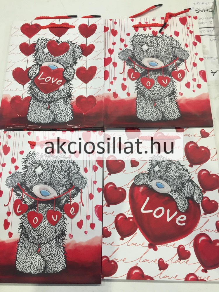 Image of Ajándéktáska LOVE közepes (23x18x9cm)